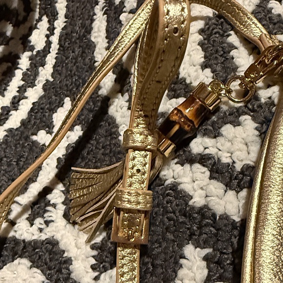 Lilly Pulitzer Gold Crossbody Bag - Picture 4 of 11